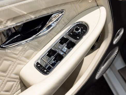 Used 2020 Bentley Continental GT AWD/4WD image 21