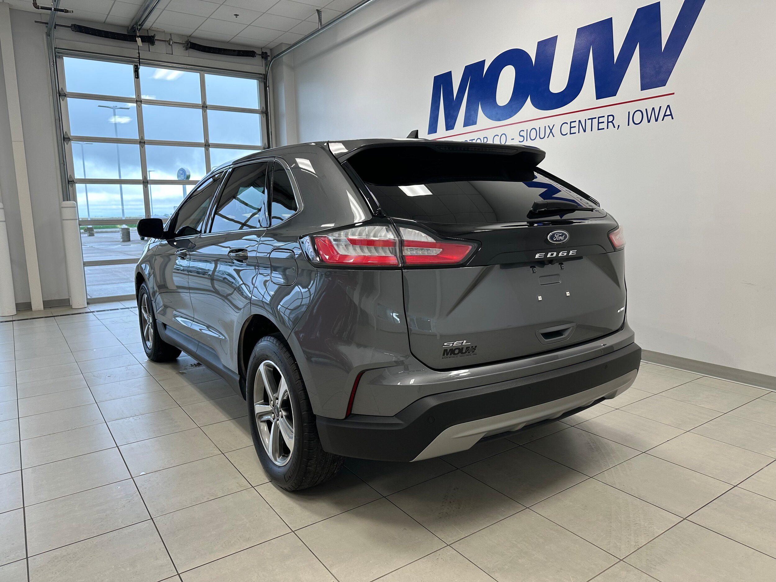 Used 2024 Ford Edge SEL w/ Convenience Package AWD/4WD image 6