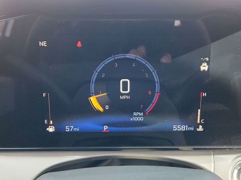 Used 2025 Chevrolet Trax LT w/ LT Convenience Package image 37