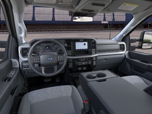 New 2026 Ford F250 XLT AWD/4WD image 9