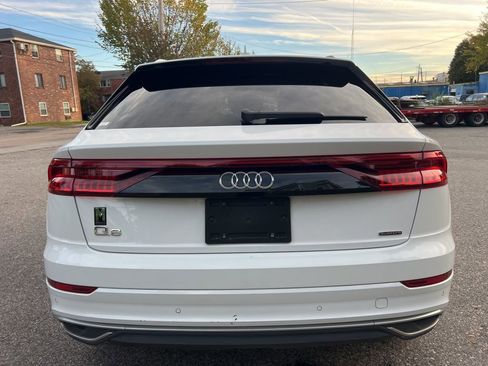 Used 2022 Audi Q8 Premium Plus w/ Premium Plus Package image 3
