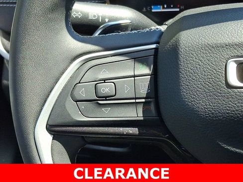 Used 2023 Jeep Grand Cherokee Laredo w/ Trailer Tow Prep Group (B) AWD/4WD image 21