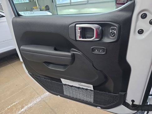 New 2026 Jeep Gladiator Sport AWD/4WD image 27
