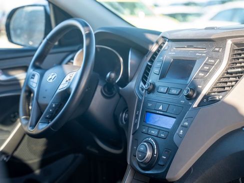 Used 2016 Hyundai Santa Fe Limited image 12