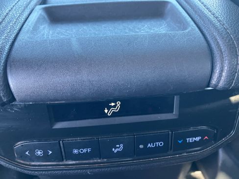 Used 2024 Toyota Grand Highlander AWD Hybrid image 37