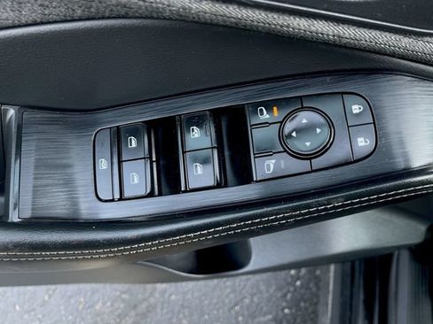 Used 2021 Nissan Rogue S AWD/4WD image 15