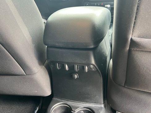 Used 2017 Jeep Wrangler Unlimited Sport w/ Quick Order Package 24S AWD/4WD image 19