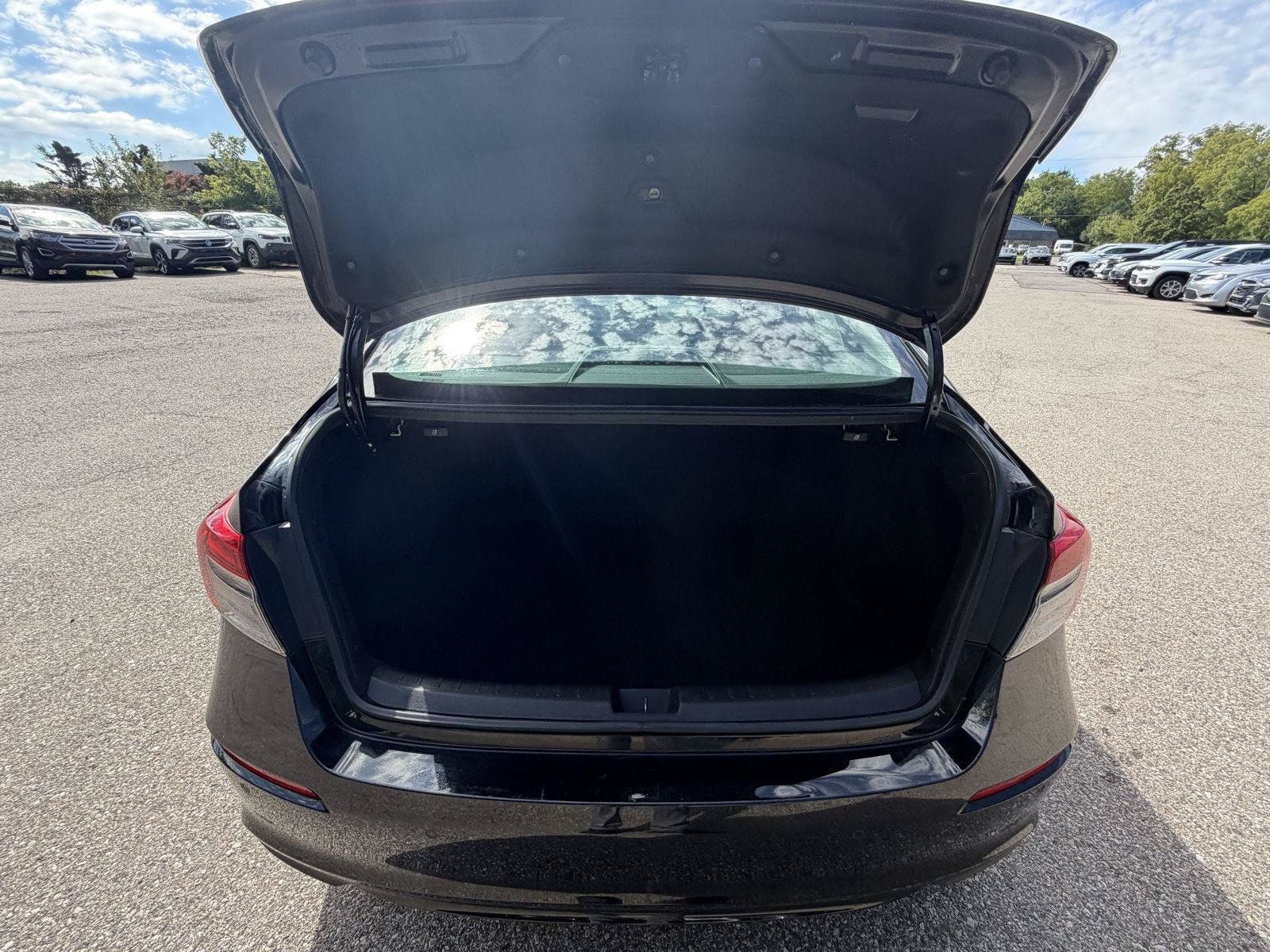Used 2022 Honda Civic Touring image 28