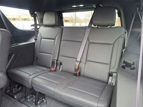 Used 2023 Chevrolet Tahoe Z71 w/ Luxury Package image 10