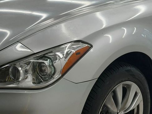 Used 2014 INFINITI Q70 3.7 w/ Premium Package AWD/4WD image 4