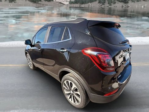 Used 2021 Buick Encore Preferred w/ Safety Package image 5