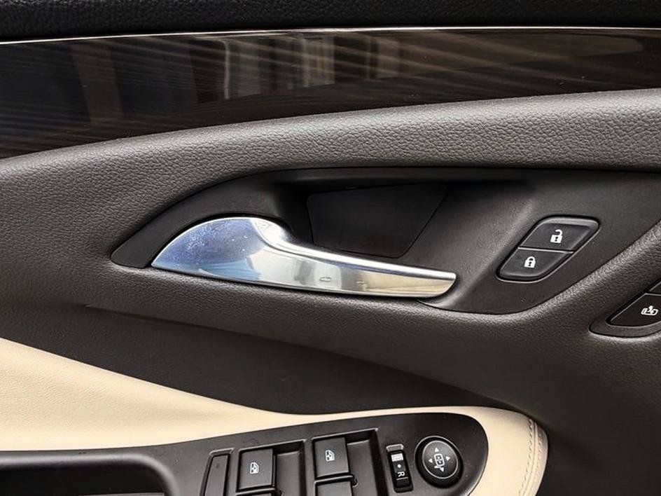Used 2019 Buick Envision Premium AWD/4WD image 10