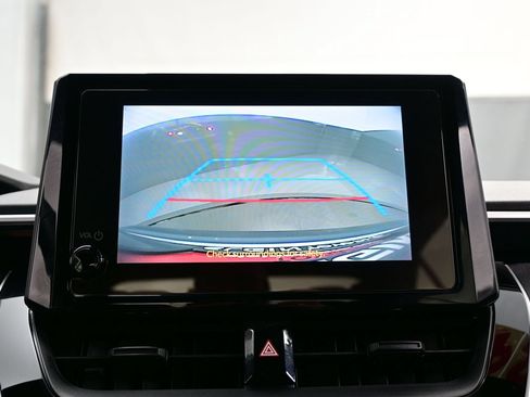 Used 2024 Toyota Corolla SE FWD image 17