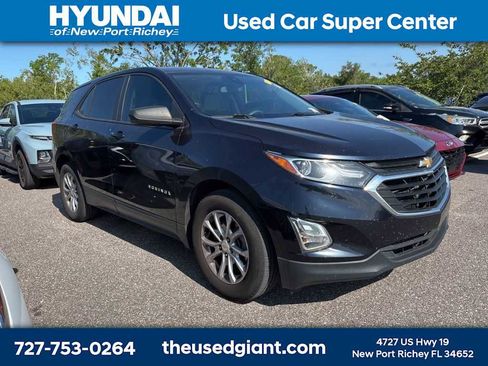 Used 2020 Chevrolet Equinox LS FWD image 4