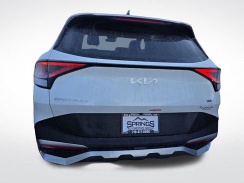 Used 2025 Kia Sportage LX image 5