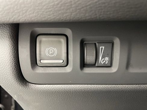 Used 2025 Cadillac XT4 Premium Luxury w/ Technology Package image 24