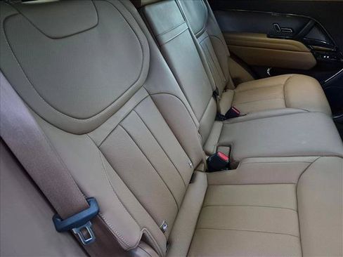 Used 2024 Land Rover Range Rover Sport SE AWD/4WD image 19