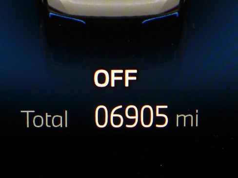 Used 2024 BMW i4 eDrive35 w/ Convenience Package image 32