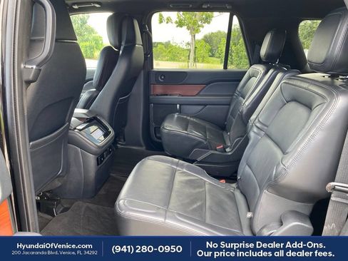 Used 2022 Lincoln Navigator L Reserve AWD/4WD image 20