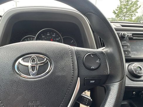 Used 2016 Toyota RAV4 LE AWD/4WD image 19