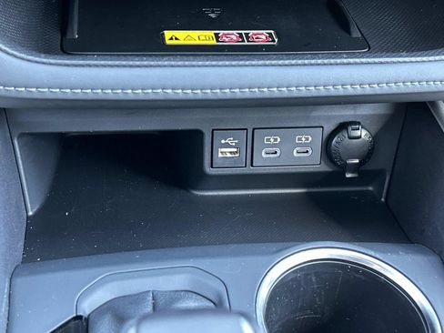 Used 2026 Toyota Highlander XLE AWD/4WD image 42