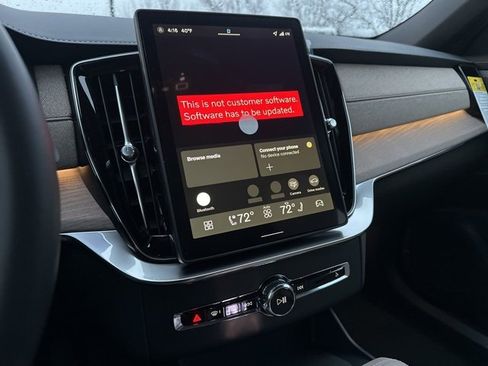 New 2026 Volvo XC90 T8 Plus image 14