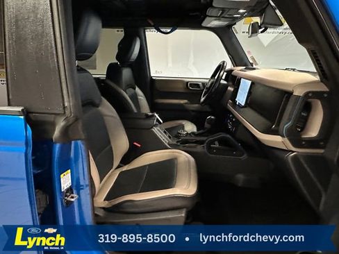 Used 2023 Ford Bronco Wildtrak image 7