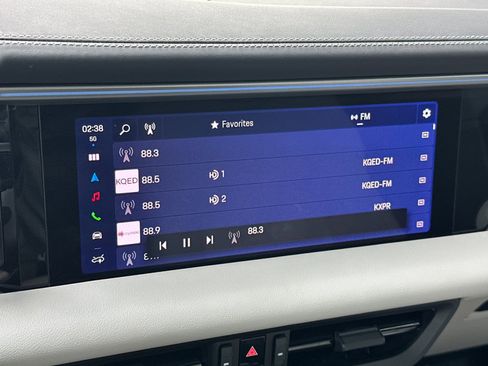 Used 2025 Porsche Macan Electric image 18