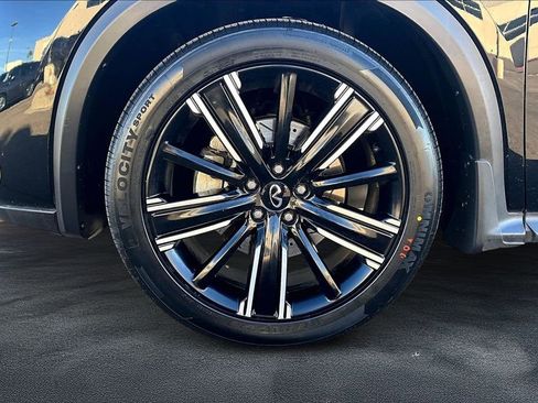 Used 2021 INFINITI QX50 Luxe w/ Appearance Package image 9