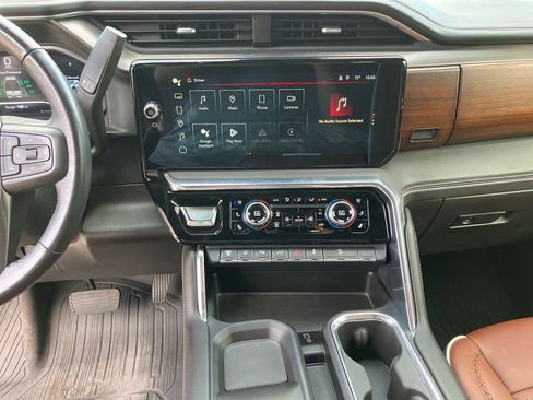 Used 2024 GMC Sierra 3500 Denali Ultimate image 23