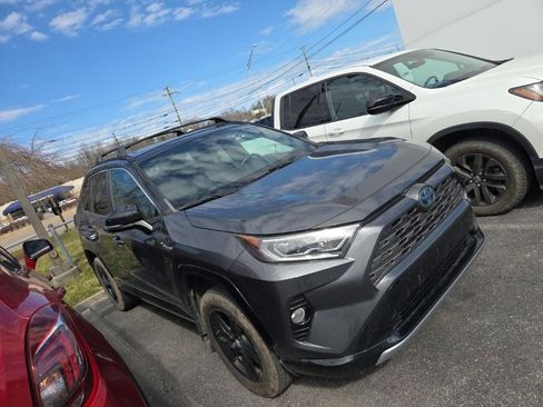 Used 2021 Toyota RAV4 XSE image 2