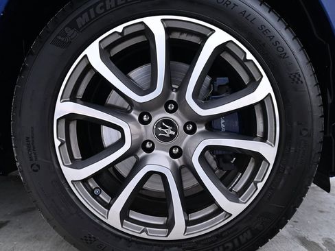 Used 2020 Maserati Levante image 53