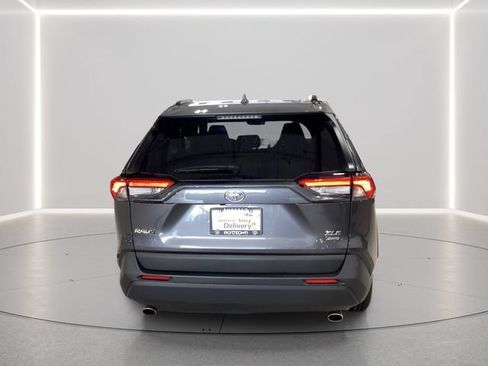 Used 2025 Toyota RAV4 XLE AWD/4WD image 25