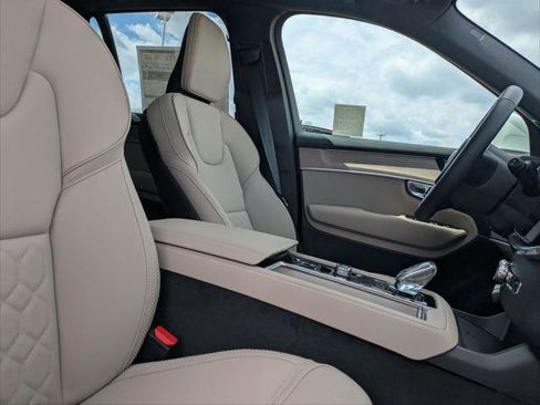 New 2026 Volvo XC90 B6 Plus w/ Protection Package image 14