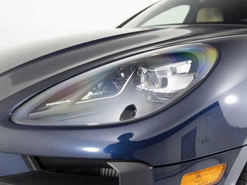 Certified 2021 Porsche Macan S AWD/4WD image 44