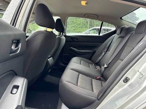 Used 2024 Nissan Altima 2.5 S FWD image 15