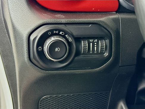 Used 2022 Jeep Wrangler Unlimited Rubicon image 10