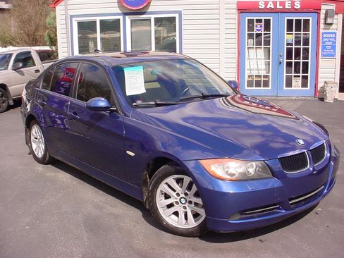 Used 2006 BMW 325xi Sedan AWD/4WD image 2