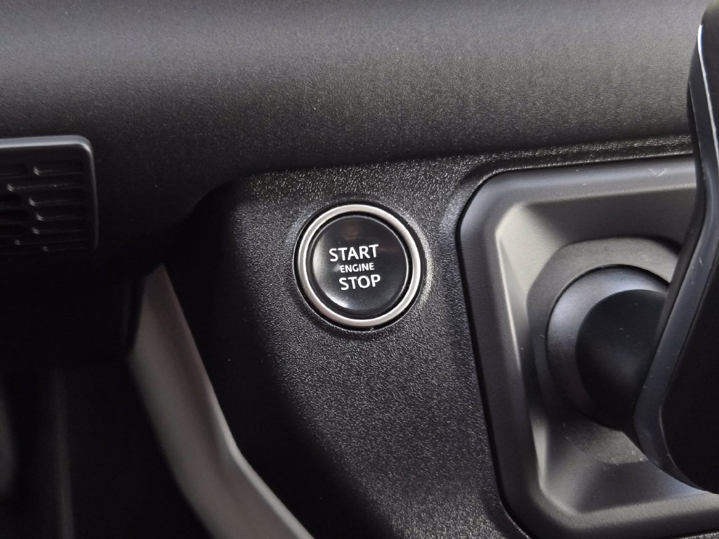 Used 2024 Land Rover Defender 110 X-Dynamic SE AWD/4WD image 25