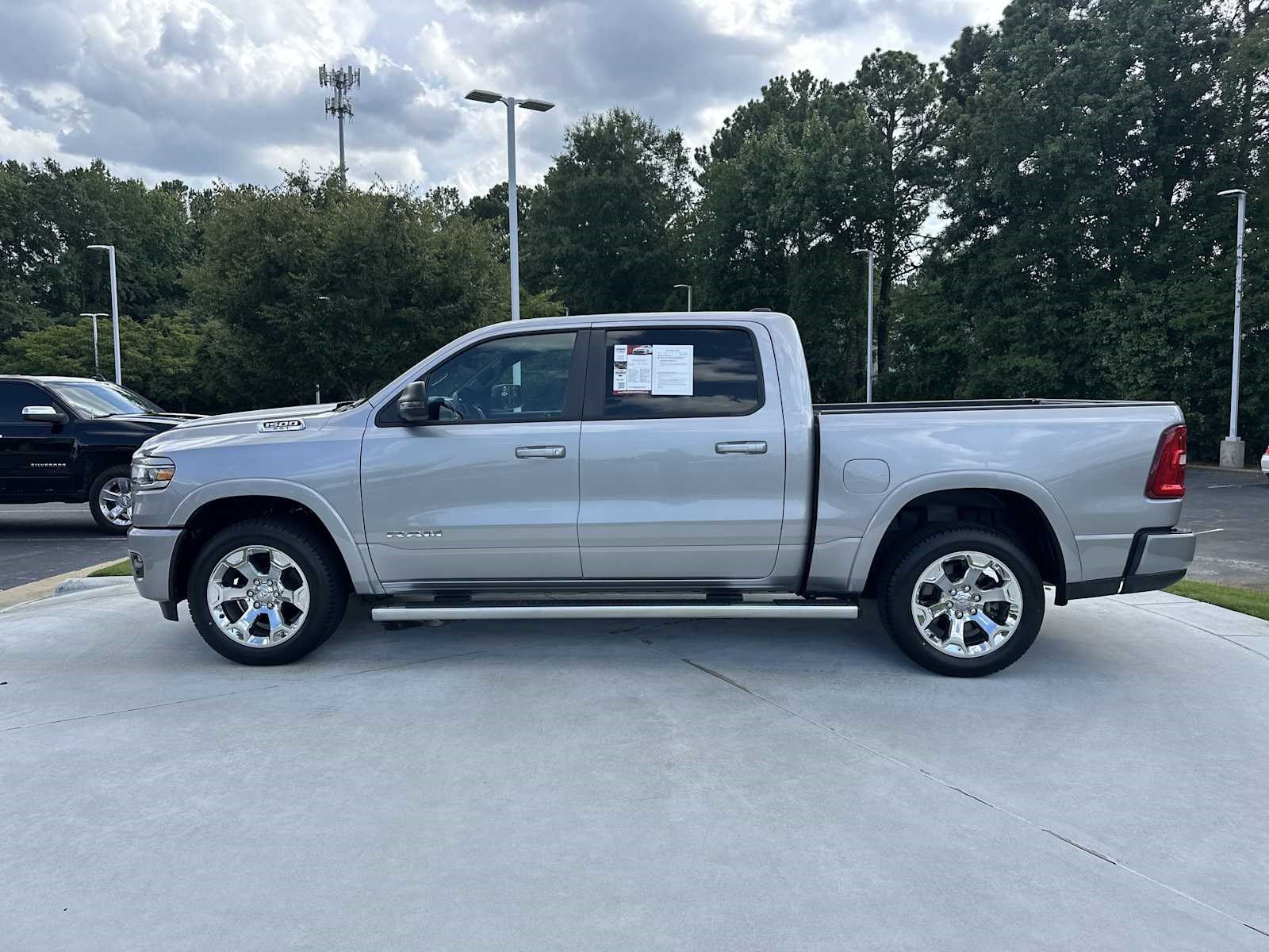 Used 2025 RAM 1500 Big Horn AWD/4WD image 7