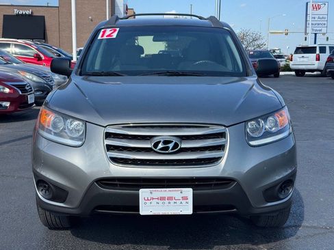 Used 2012 Hyundai Santa Fe GLS image 2