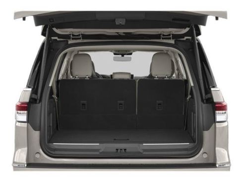 Used 2023 Lincoln Navigator L Reserve RWD image 11