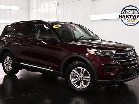 Used 2022 Ford Explorer XLT AWD/4WD image 1