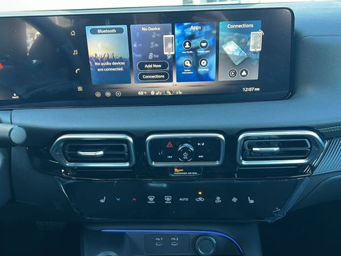New 2026 Nissan Sentra SV w/ SV Convenience Package FWD image 14