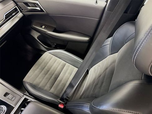 Used 2024 Mitsubishi Outlander SE Black Edition AWD/4WD image 23