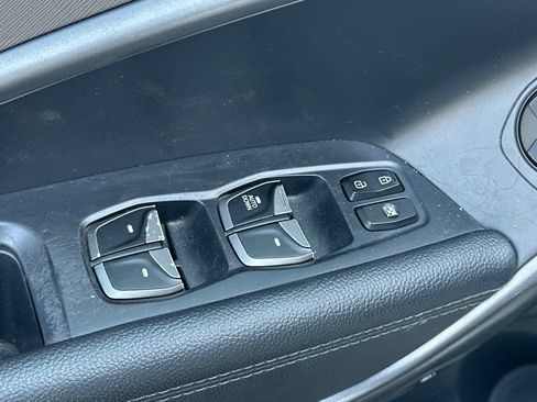 Used 2018 Hyundai Santa Fe Sport FWD image 13