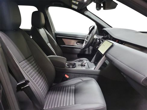 Certified 2024 Land Rover Discovery Sport Dynamic SE AWD/4WD image 29