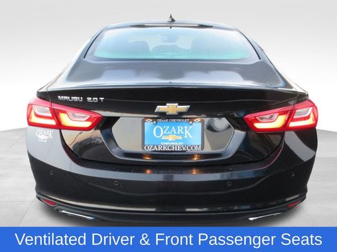 Used 2016 Chevrolet Malibu Premier w/ Driver Confidence Package FWD image 4