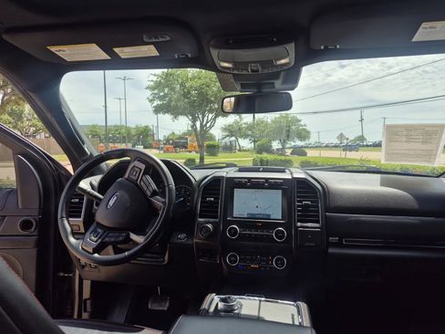 Used 2021 Ford Expedition Max Limited AWD/4WD image 26