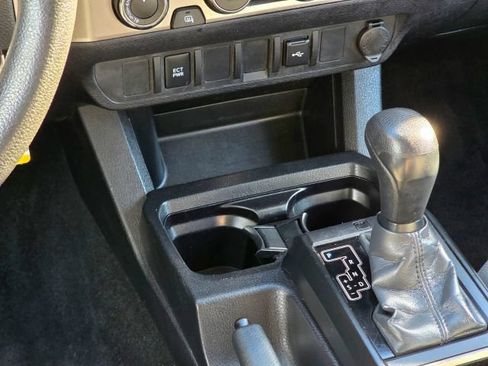 Used 2023 Toyota Tacoma SR AWD/4WD image 29